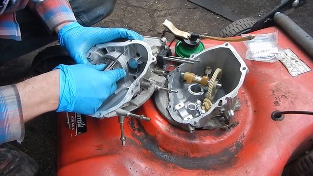 MTD 46 S Lawnmower Repair - Engine Overhaul - Piston Rings Replacement смотреть онлайн