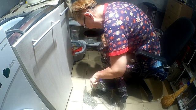 экспресс ремонт дырочек в кафели на полу смотреть онлайн