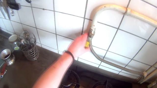 112 Если почувствовал запах газа смотреть онлайн