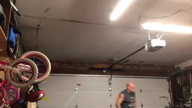 250 lb sand bag , 200lb keg and 180 lb keg смотреть онлайн
