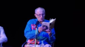 Евгений Евтушенко - Людей неинтересных в мире нет