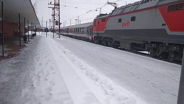 ЭП2К С Поездом Белгород - Санкт-Петербург. СКОРО ДВУХЭТАЖНЫЙ! смотреть онлайн