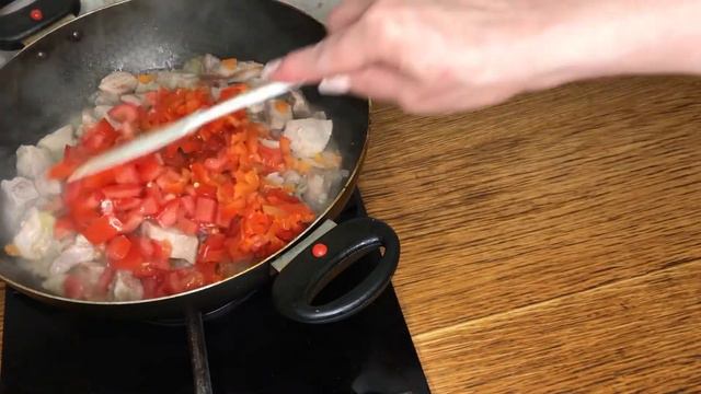 «ТЕЛЯТИНА ТУЩЕНАЯ В ОВОЩНОМ СОУСЕ» Вкусное, полезное блюдо. смотреть онлайн