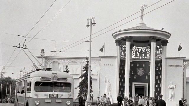 ??«Ушедшие в историю». Троллейбусная линия на ВДНХ. 1954-1970 |”Gone down in history”.Troll VDNKH смотреть онлайн
