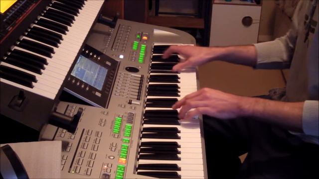 Yamaha Tyros 3 & Roland Juno G patch demo смотреть онлайн