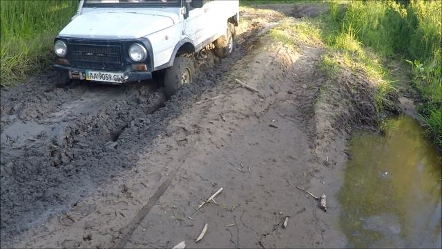 4x4 Нескучная покатуха Газ 69 Вояки vs Луаз смотреть онлайн