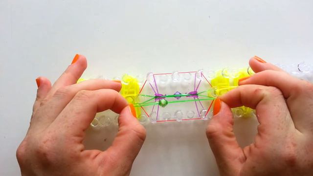 "Кошкин глаз" из резинок на станке Cat's eye Rainbow loom bands for kids DIY смотреть онлайн