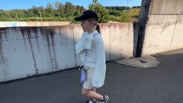 ДОЧКИ ВПЕРВЫЕ ПОЕХАЛИ в ЛАГЕРЬ ! ЧТО ИМ не ПОНРАВИЛОСЬ ! смотреть онлайн