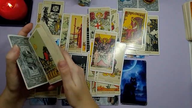 ?КАК ВАС ВИДЕЛА ГАДАЛКА??, КОГДА СМОТРЕЛА НА КАРТАХ? ЧТО ОНА СКАЗАЛА?? О ВАС?? #картытаро #таро смотреть онлайн