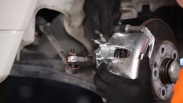 Hvordan bytte fremre bremsekalipper på MERCEDES BENZ 190 W201 [BRUKSANVISNING] смотреть онлайн