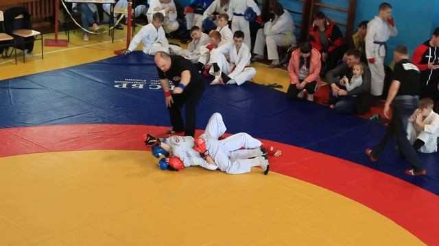 Рукопашный бой Чемпионат Приморского края 06 04 19 Ковер 2 День 1MVI 2367 смотреть онлайн