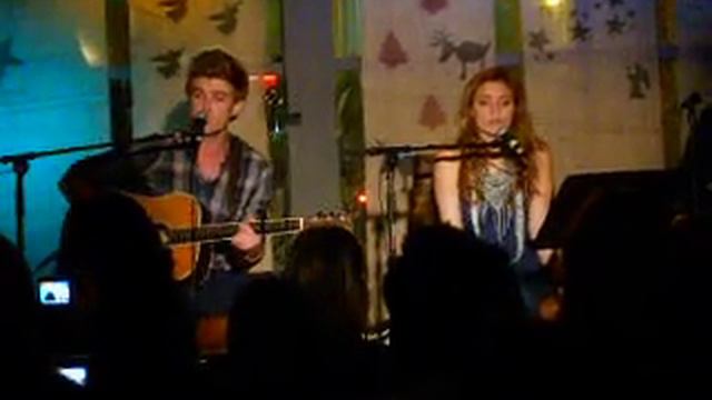 Kyle Riabko Christy Altomare - Break Your Heart смотреть онлайн