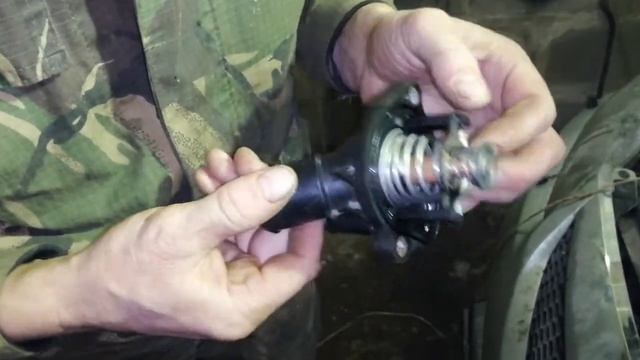 снятие и замена термостата MAZDA 6 GG 1.8 2006 год часть 2 смотреть онлайн