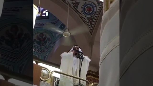 Нашли место где говорят Азан в Медине в мечети пророка мир ему и благословение Аллаха смотреть онлайн