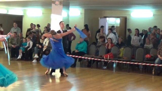 Рейтинг МФТС 04.10.2015 Юниоры-2 С кл. (Медленный фокстрот) смотреть онлайн