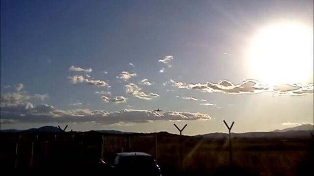 Atterraggio MD-82 Meridiana Olbia AirPort смотреть онлайн