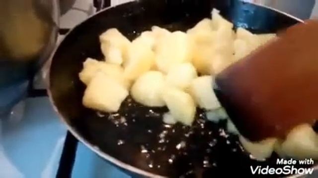 вареная жареная картошка с колбасой смотреть онлайн