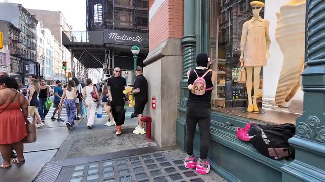 Прогулка по июльскому Нью-Йорку смотреть онлайн