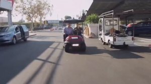 СКАЛА ЕДЕТ И ПОЁТ С ДРУГОМ НА ГОЛЬФКАРЕ | ТИКТОК МОМЕНТ МЕМ