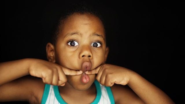 Just Shoot | 30 Day Challenge {Funny Faces} смотреть онлайн