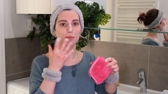 How to use CeraVe Hydrating Foaming Oil Cleanser смотреть онлайн