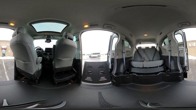 Wheelchair Van 360 VR 2022 Toyota Sienna XLE Rampvan XT w/ Power Side-entry Wheelchair Ramp NS11359 смотреть онлайн