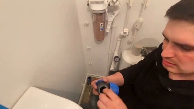 Замерзла вода в трубе. Что делать?Отогреваем замерзшую трубуподручными средствами за 5 минут. смотреть онлайн