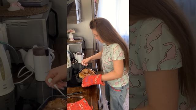 Курочку проверяю, на обед сыну