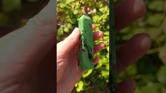 Рубин в цоизите, кристалл 94 мм смотреть онлайн