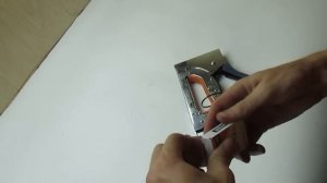 видеообзор Степлера ручного DEXTER Тип 140 (6-14 мм), гвозди 8, 9