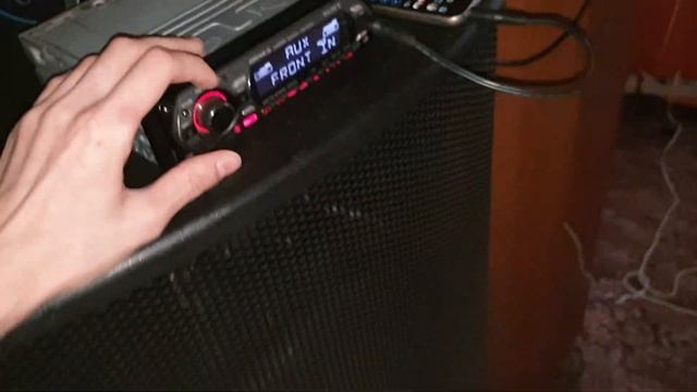 Sony Cdx-gt300 + Behrinder Eurolive E1520