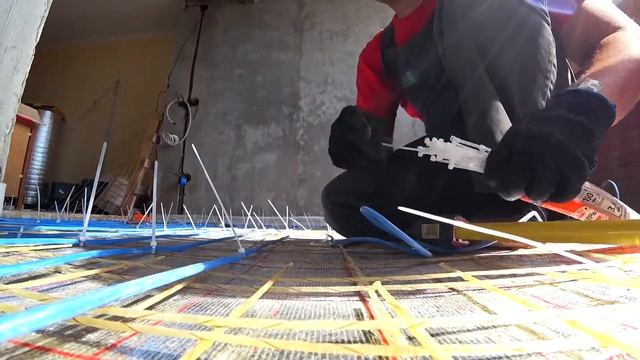 Утепляем очередной балкон. Кабельный теплый пол в Абакане. смотреть онлайн