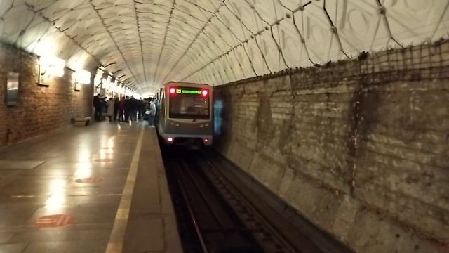 ОБНОВЛЕНИЕ ПУТЕВЫХ СТЕН Станции метро "СПОРТИВНАЯ" смотреть онлайн