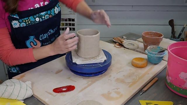 Handbuilding a Mug with Texture смотреть онлайн