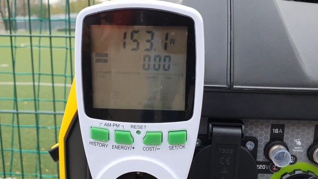 Инверторный генератор CHAMPION C2500IS (500889-UA) в работе