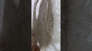 Как подрезать обои в стык