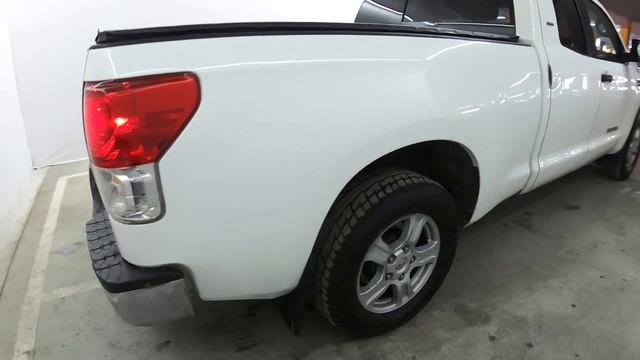 Toyota Tundra II Double Cab 5.7 AT (381 л.с.) 2011