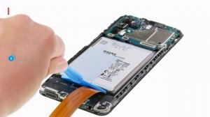 Samsung Galaxy A13 – Battery replacement [repair guide + reassembly]