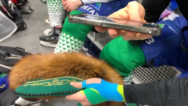 Победная раздевалка после матча с «Автомобилистом» смотреть онлайн