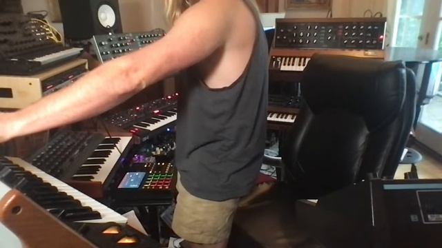 Prophet 6 synthwave wub wub sounds. смотреть онлайн