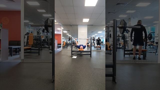 Д1 26.07. жим штанги лежа с паузой 2сек. 55кг смотреть онлайн