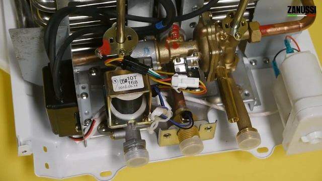 Водонагреватель Zanussi GWH 10 Fonte Glass смотреть онлайн