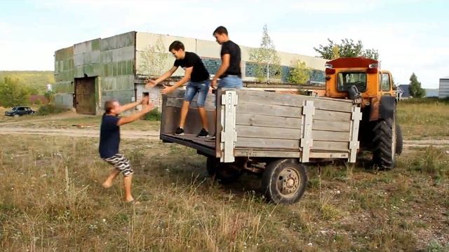 Едем в соседнее село смотреть онлайн