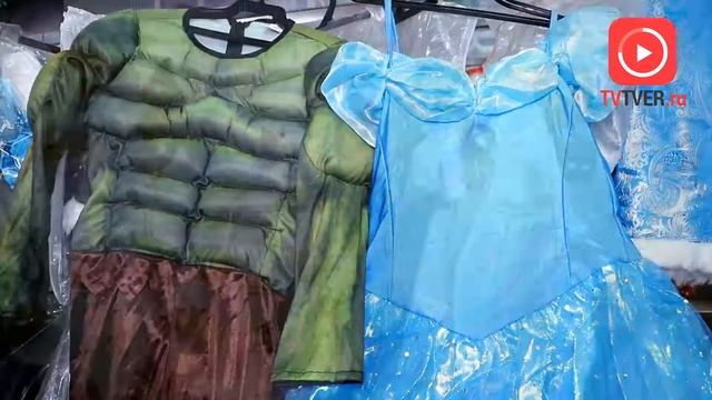 Украшения и новогодний декор в торговом центре "Флора" смотреть онлайн