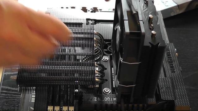 Corsair 500R Asus Sabertooth Z77 Prolimatech I7 3770 PC Build