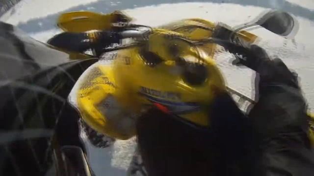 Suzuki LT-Z400 Chilling Winter Ride смотреть онлайн