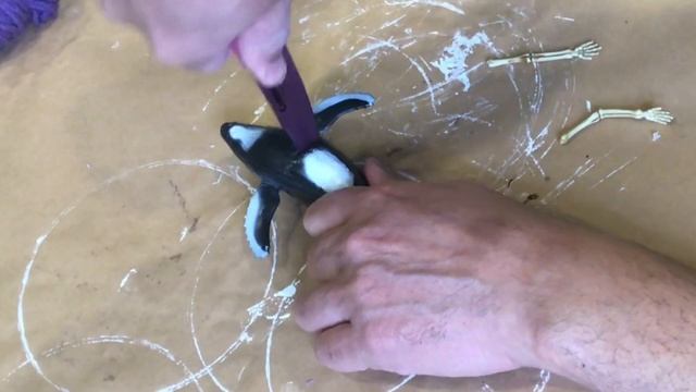 GLOW IN THE DARK SPECIMEN JARS | mad scientist diy halloween hack | dollar tree highlighters смотреть онлайн