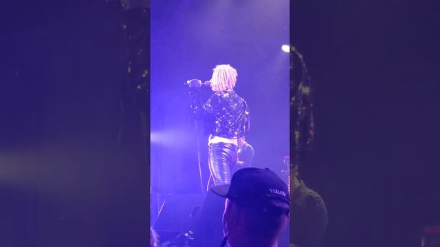 На заре.SHAMAN.ГЛАВCLUB.01.09.2022 смотреть онлайн