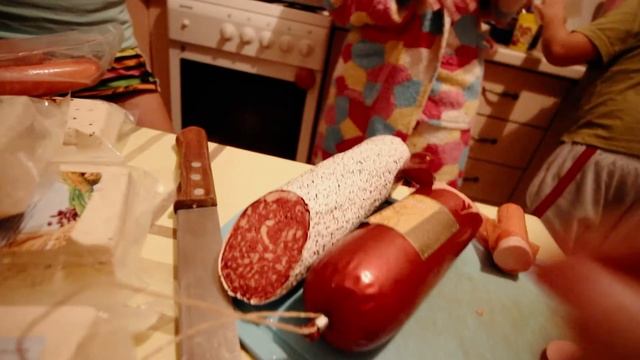 2017.11.17 Первый заказ в Las Vegan. Обзор на веганскую колбасу, сыр и сладости )