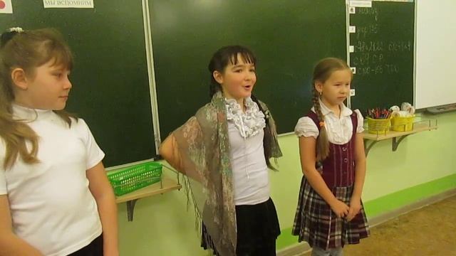 Читаем басню Мартышка и очки смотреть онлайн